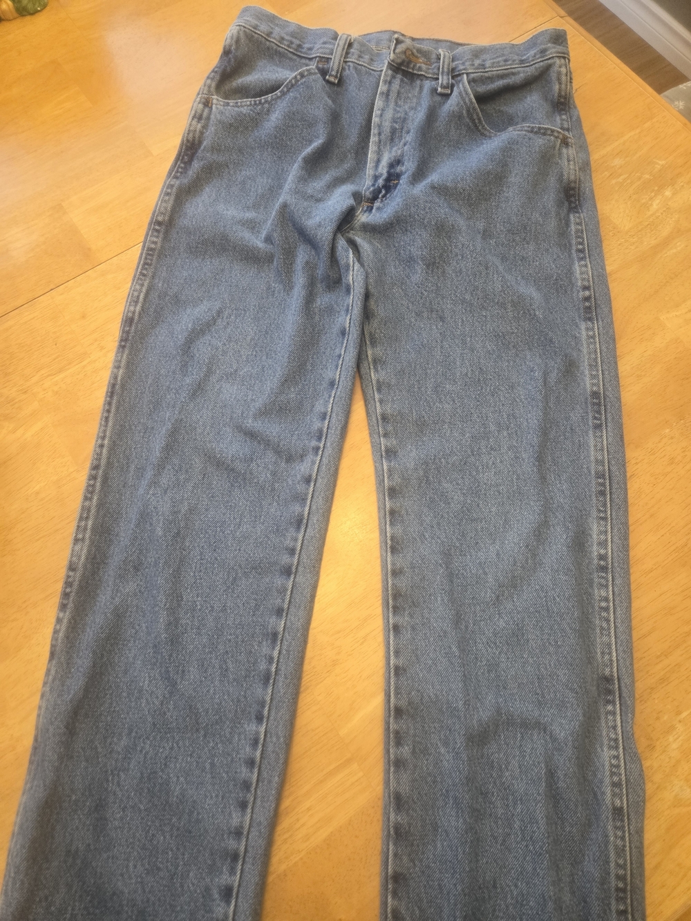 Classic Men's Rustler Blue Jeans - Straight Fit